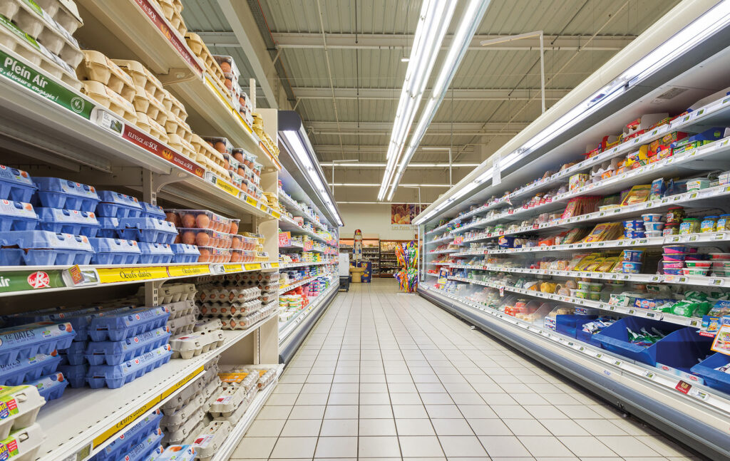 Reposição de Estoque Nas Prateleiras Durante Todo o Dia